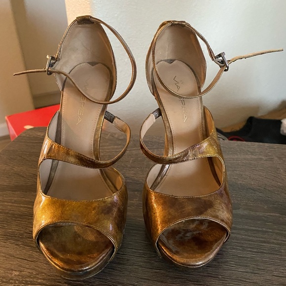 Via Spiga Granite - Copper/gold size 6 - Picture 1 of 3